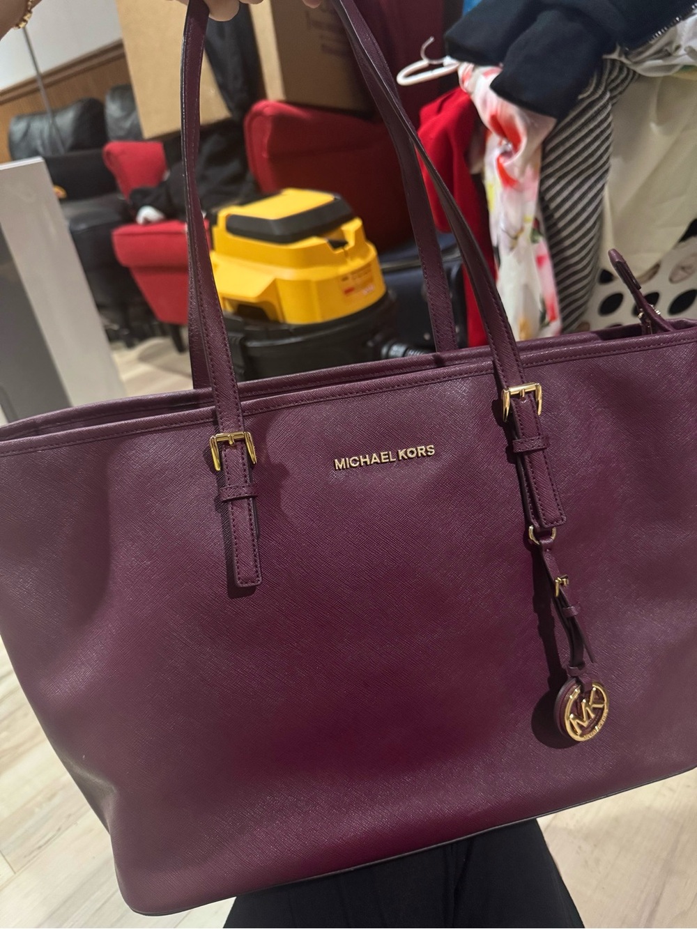 Michael Kors Plum Saffiano Tote with Matching Wristlet - Picture 2 of 5